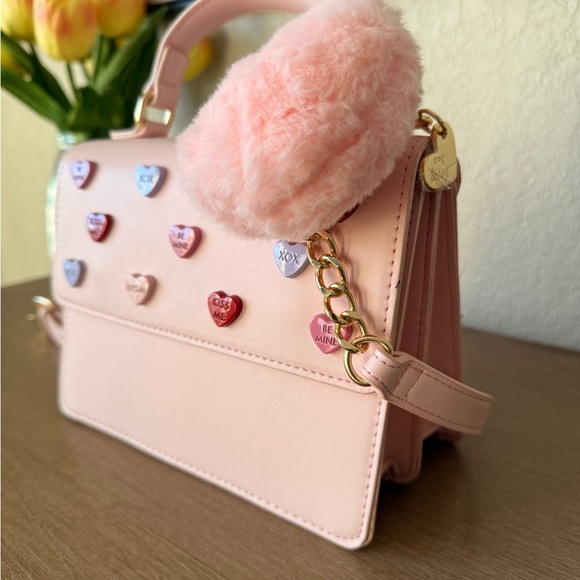 NWT Betsey Johnson Conversation Hearts crossbody bag - Picture 2 of 2